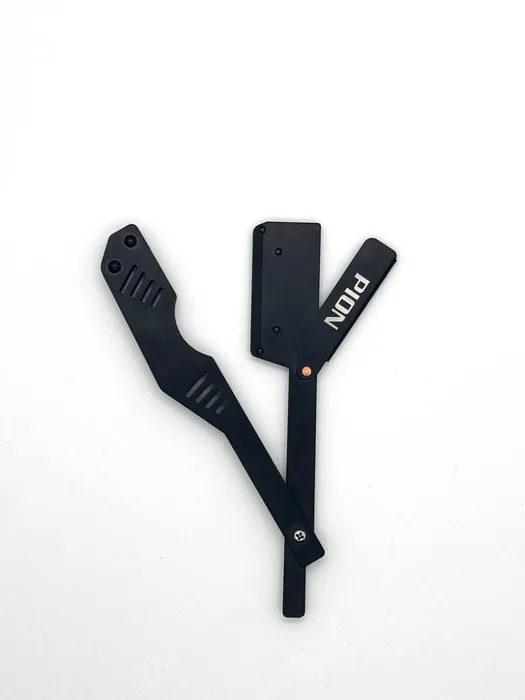 סכין גילוח מקצועית PION